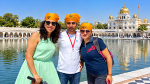 Astera Tours guests visiting Gurudwara Bangla Sahib in New Delhi
